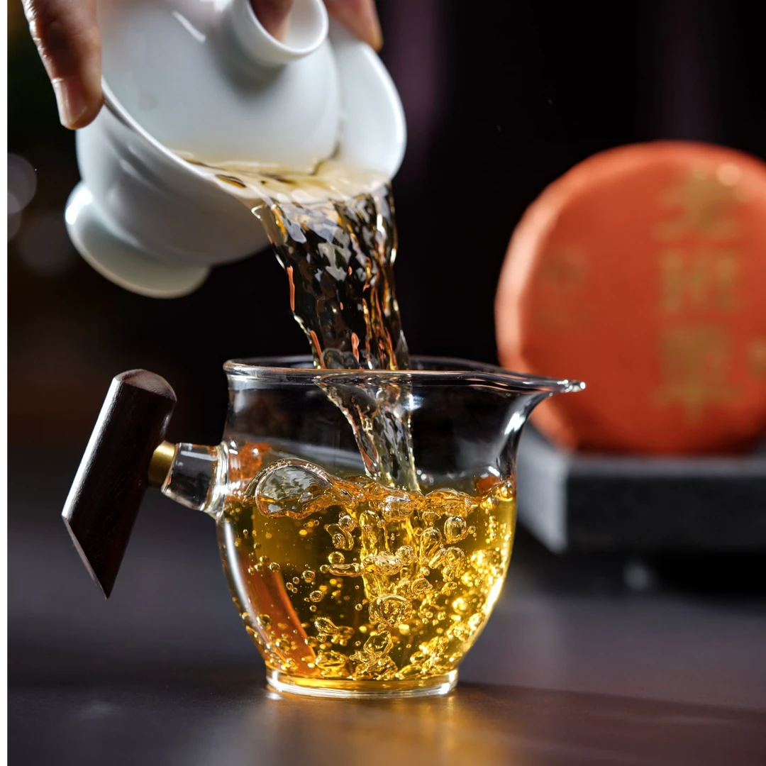 2021年100g班章普洱生茶
