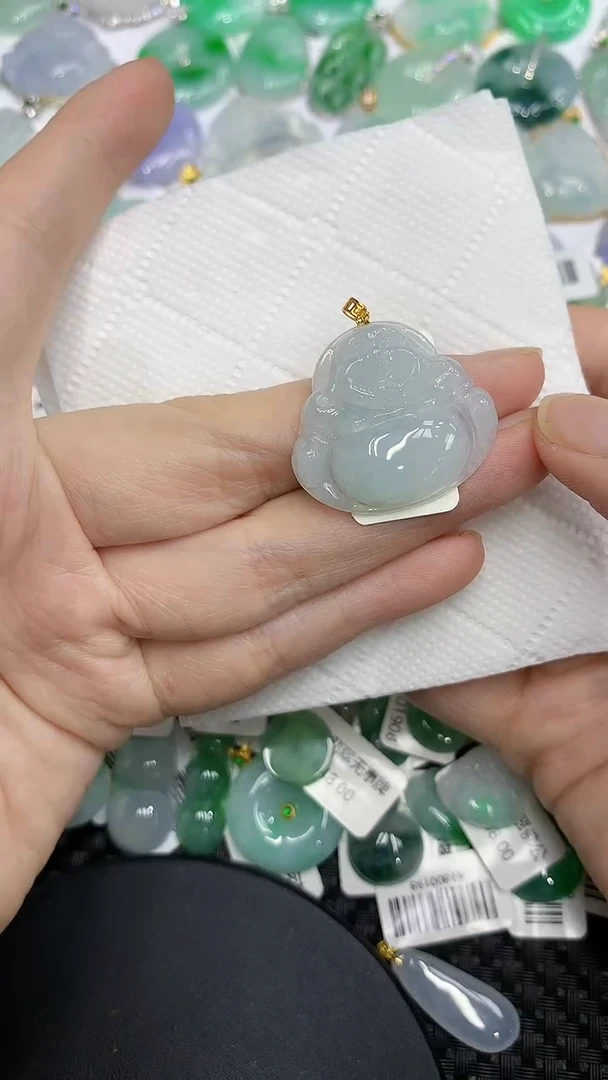 颈饰18K金镶嵌翡翠1111111111111