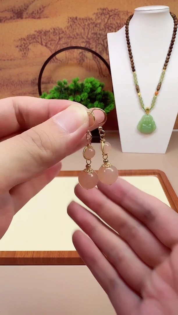 和田玉14K金镶嵌耳饰EEEE