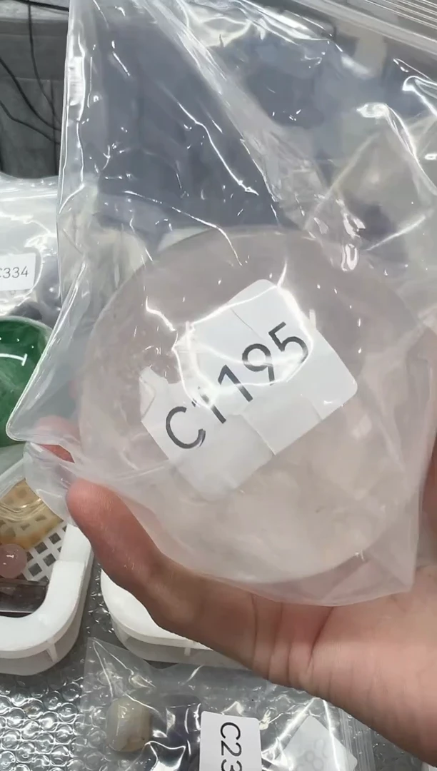 未镶嵌珠宝半成品水晶H***士水晶球 8.8CM C1195