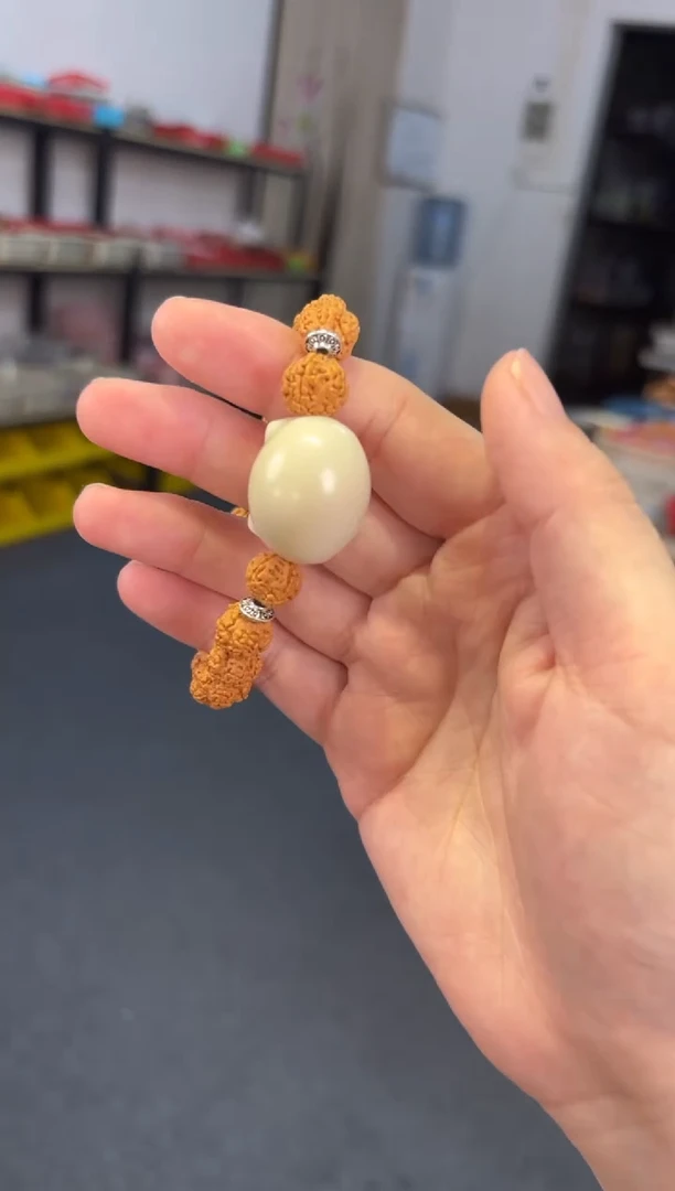 吊坠菩提根/象牙果金刚猫头