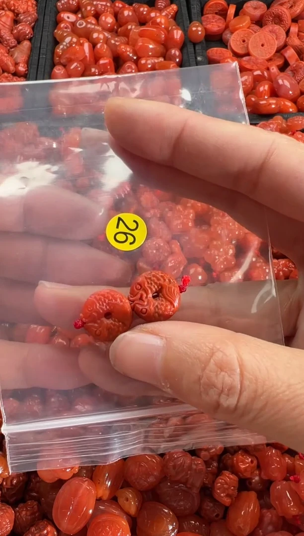 【闪购商品】南红玛瑙颈饰未镶嵌1