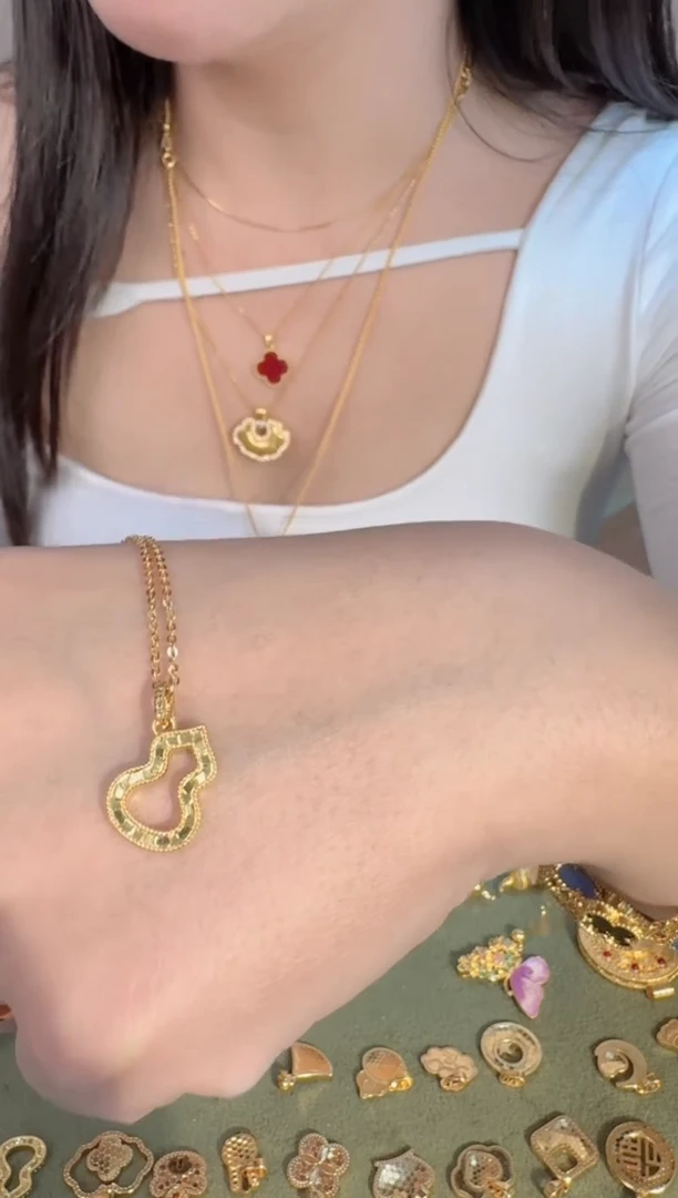 镂空葫芦吊坠0.37g（多样性发货）