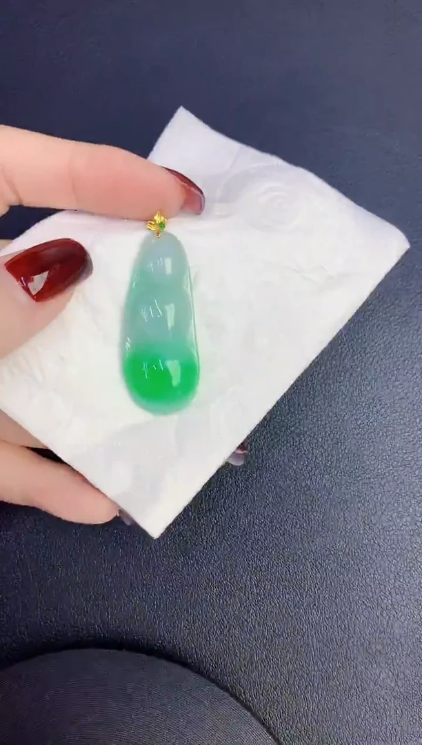 颈饰18K金镶嵌翡翠缅甸天然翡翠A货