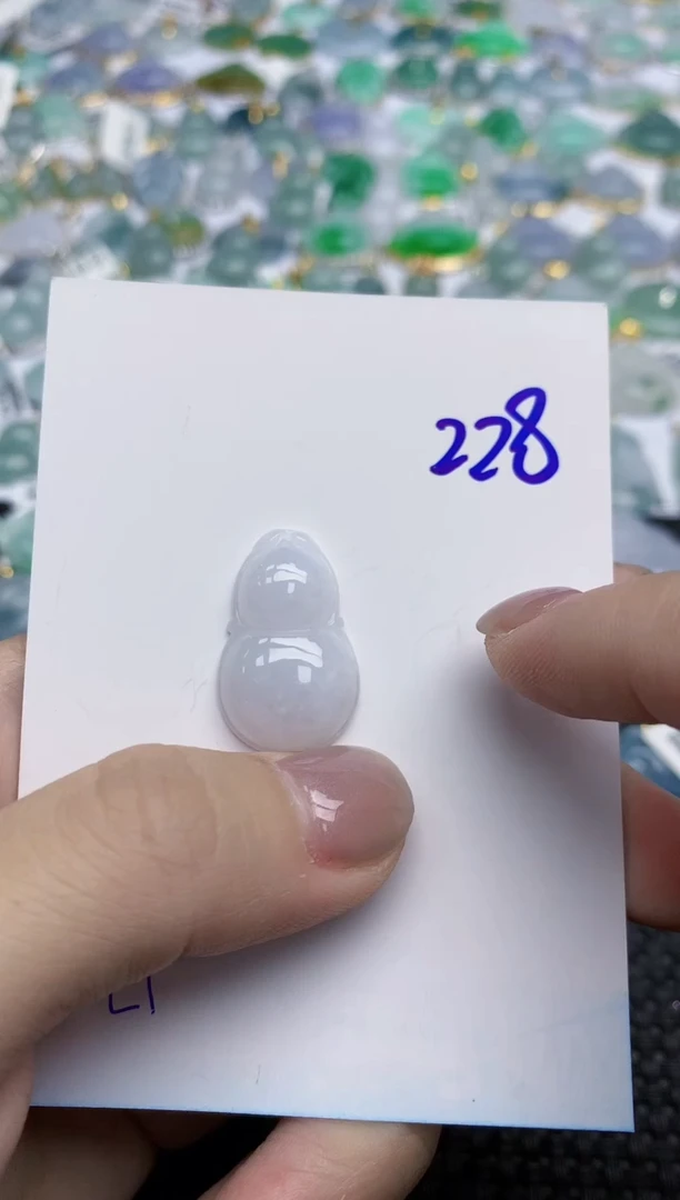 【闪购商品】翡翠颈饰未镶嵌天然翡翠A货