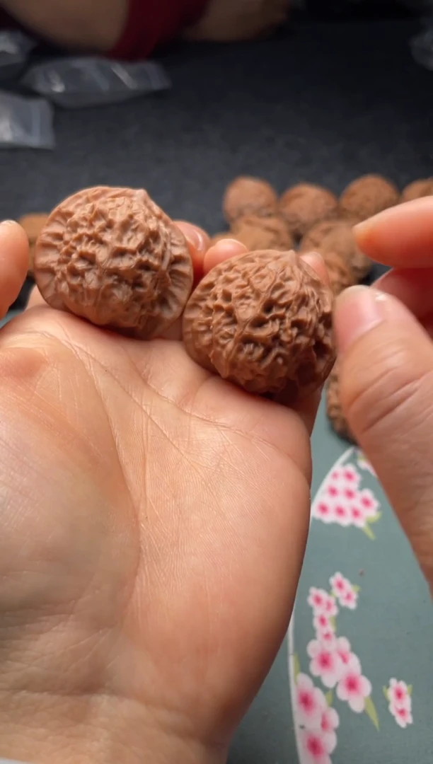 把件文玩核桃w299   瓷娃娃 37尺