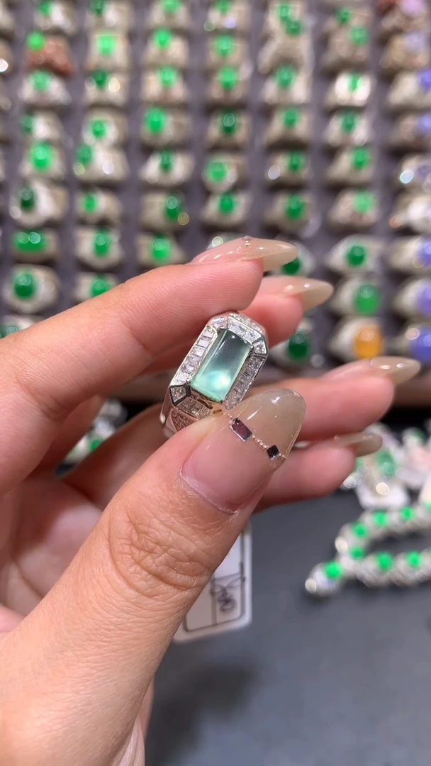 定制翡翠未镶嵌天然缅甸A货翡翠  7.11