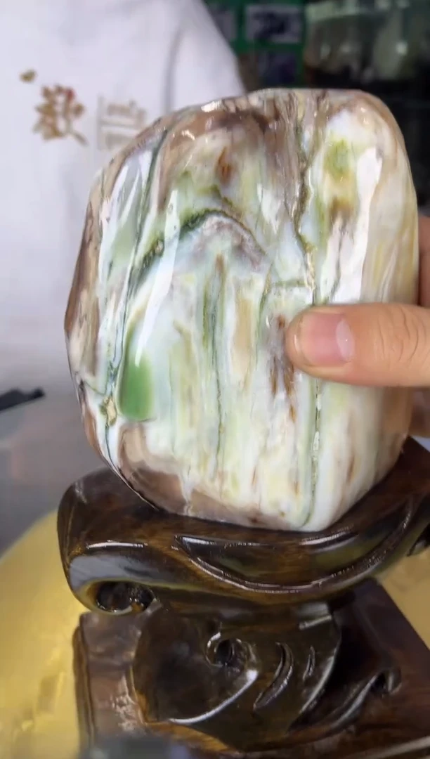 缅甸天然树化玉摆件