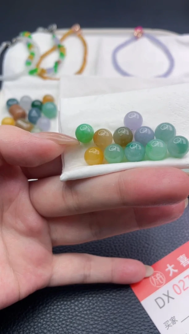 未镶嵌定制翡翠难*珠子