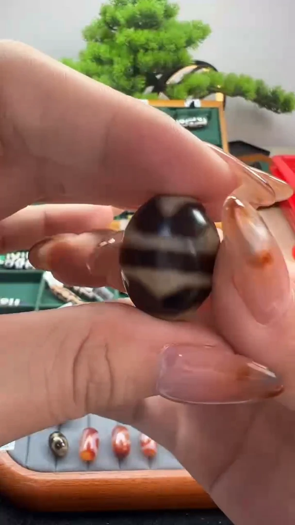 玛瑙/玉髓（覆膜）颈饰未镶嵌54.（微瑕随机发货）