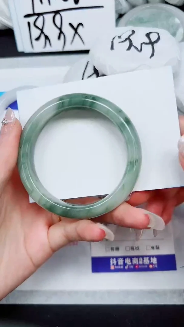 【闪购商品】石英质玉手镯未镶嵌A250-55`56`