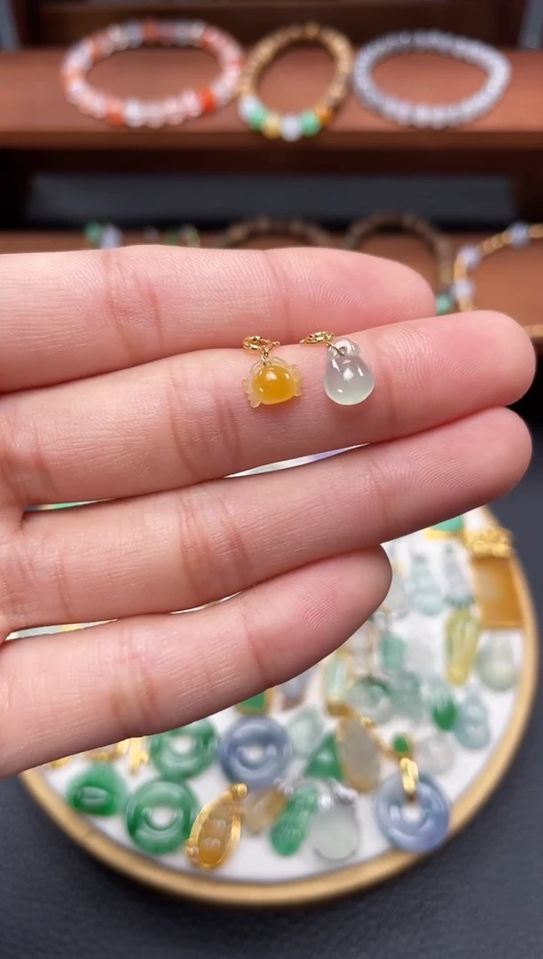 【闪购商品】翡翠吊坠(不含链)18K金镶嵌2个   JK629