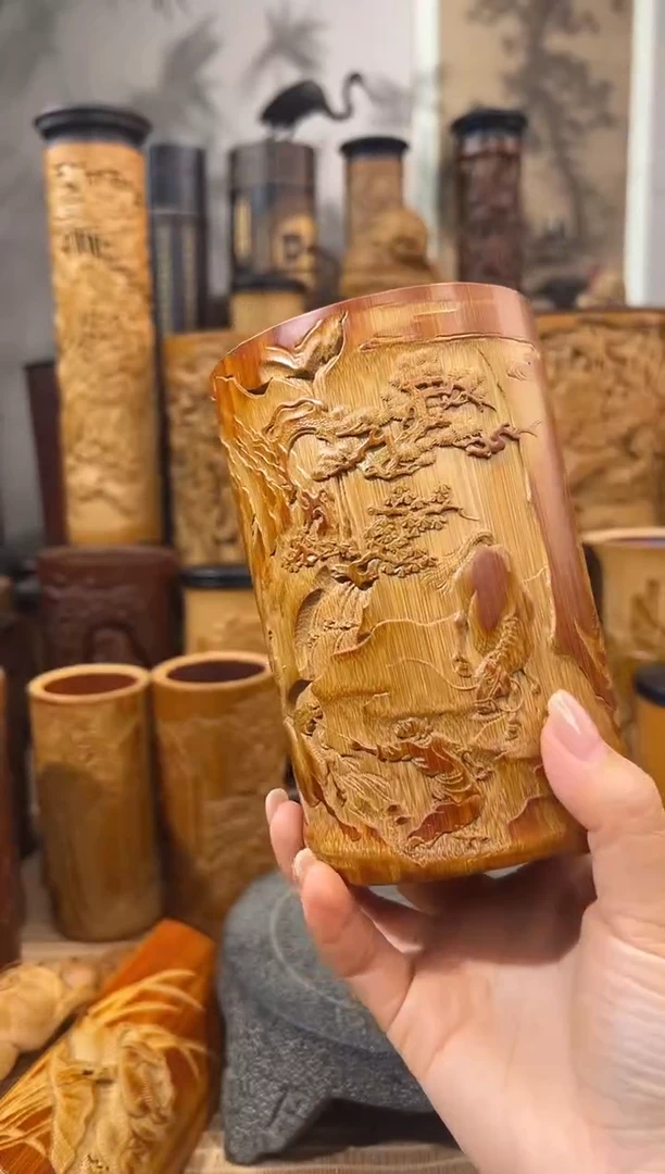 凤小浴马图笔筒.