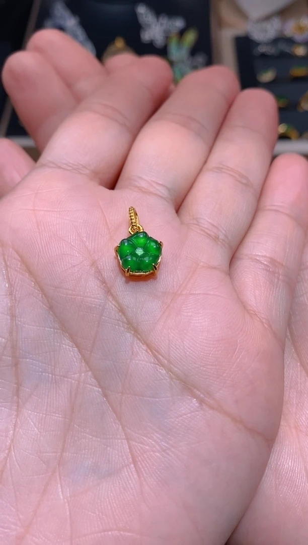 【闪购商品】翡翠吊坠(不含链)银S925镶嵌花花