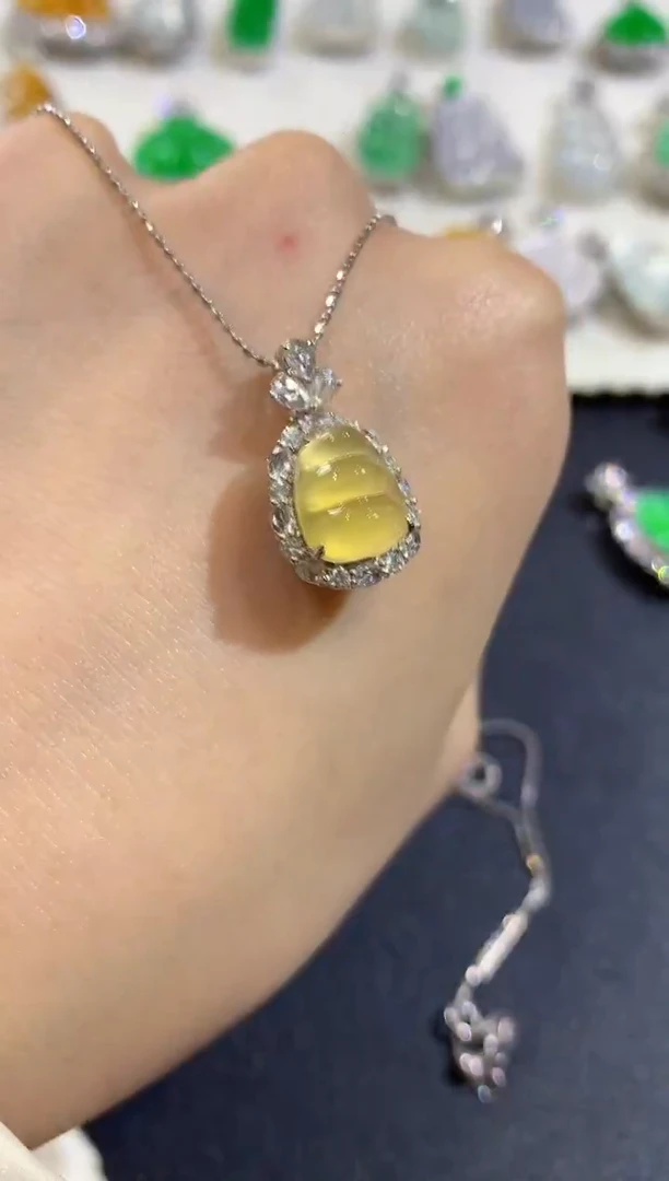 吊坠(不含链)18K金镶嵌翡翠S66