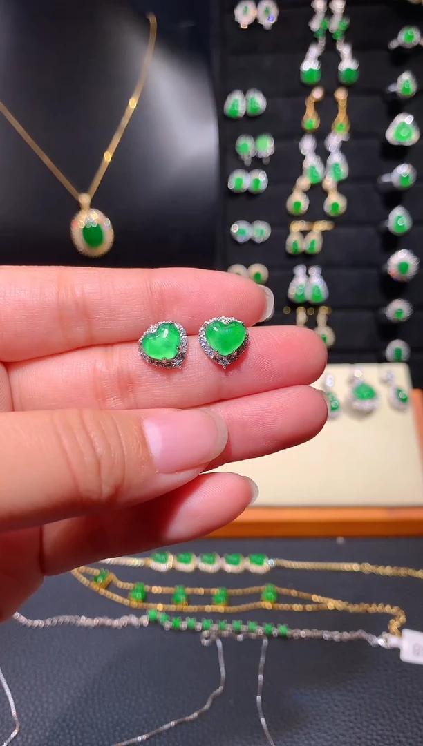 【闪购商品】翡翠耳饰银S925镶嵌多样性