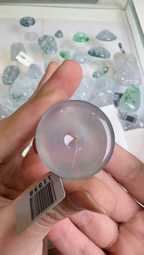 【闪购商品】翡翠吊坠(不含链)未镶嵌··