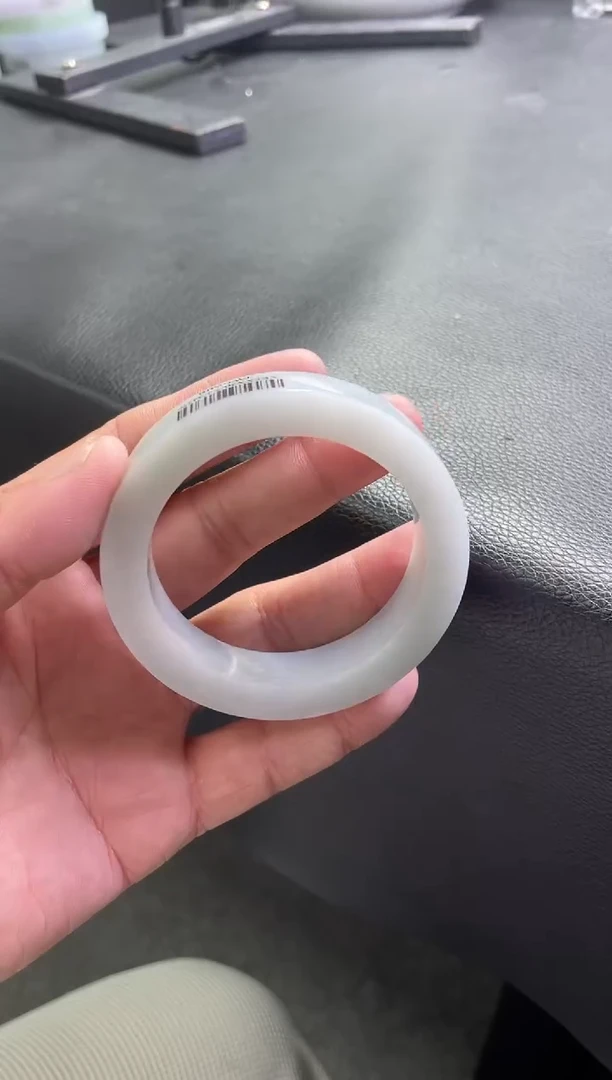 未镶嵌手镯定制翡翠手镯