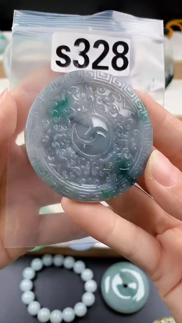 颈饰未镶嵌翡翠天然翡翠吊坠挂件