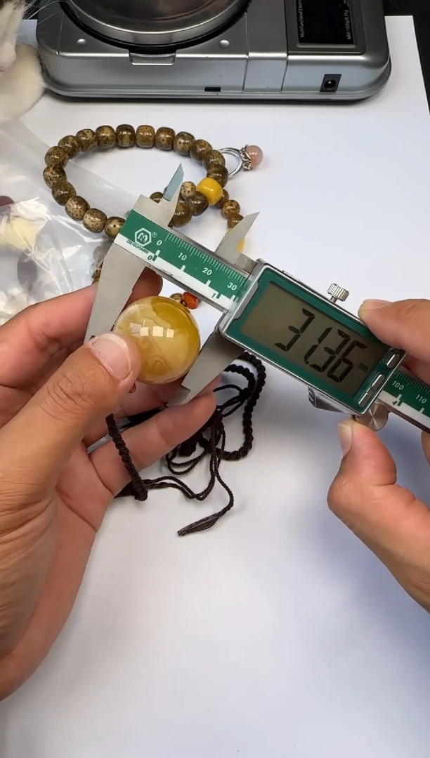未镶嵌颈饰蜜蜡蜜蜡锁骨单颗
