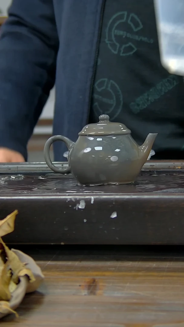 【闪购商品】贵台龙窑柴烧茶壶330