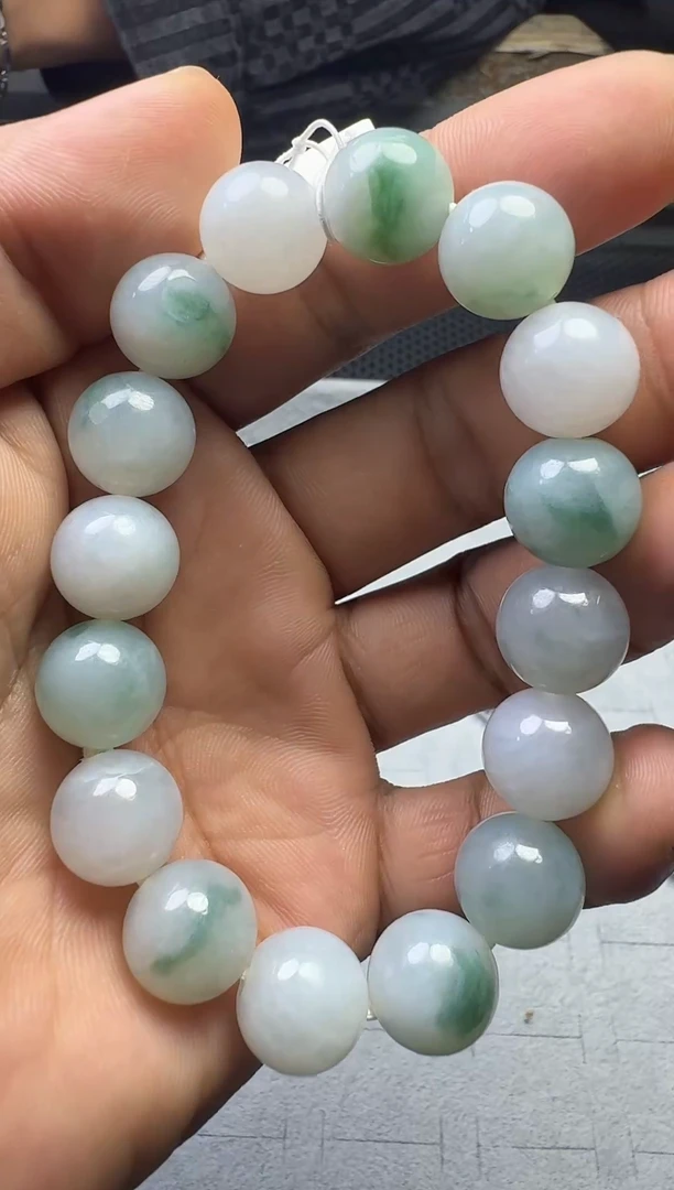 未镶嵌定制翡翠手串