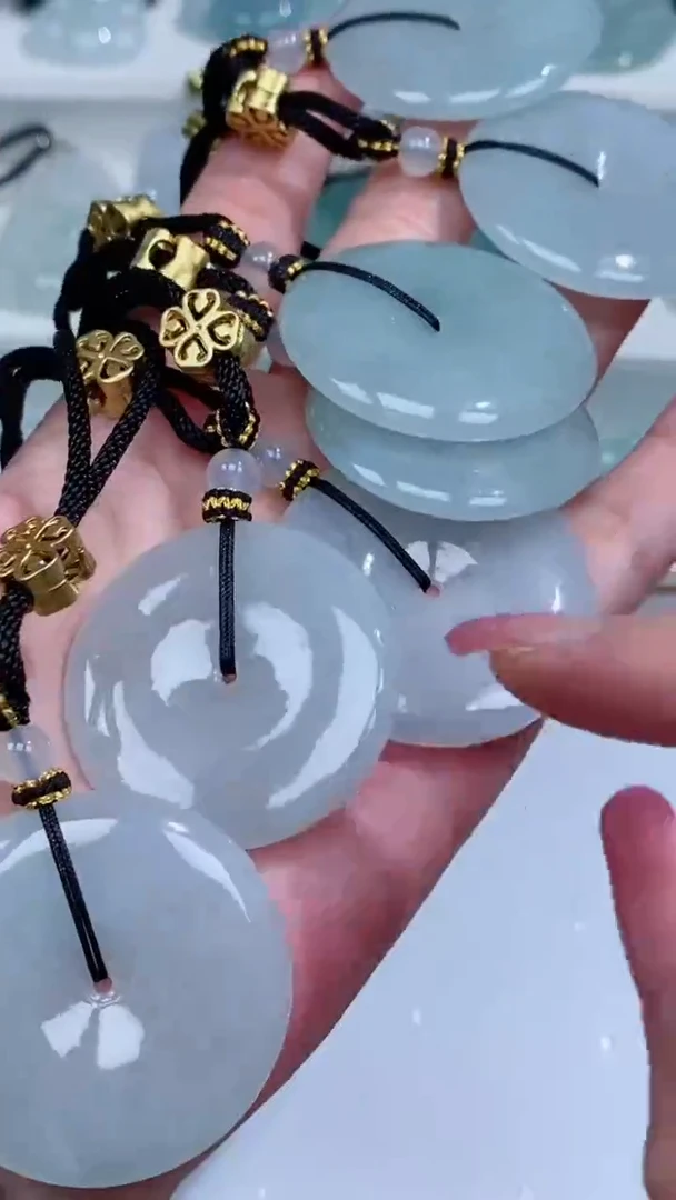 翡翠未镶嵌颈饰吊坠团购多样性发一件