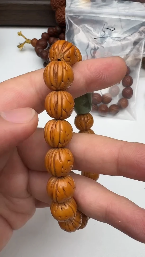 吊坠桃核桃核手串