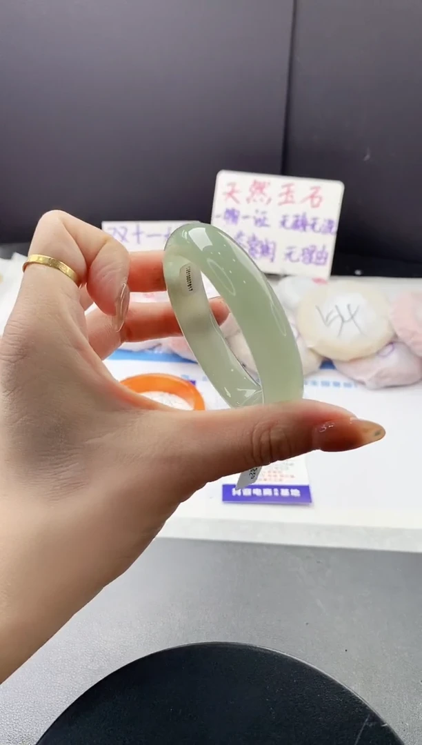 未镶嵌手镯石英质玉j63-DB56+