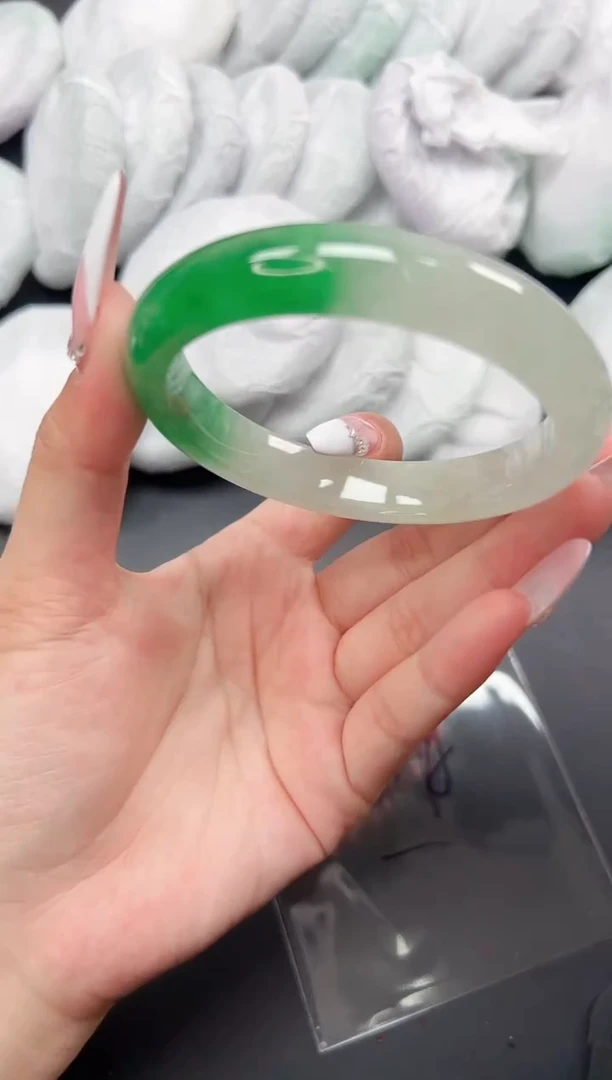 精品手镯，一物一拍O-046