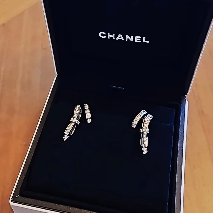 99新 Chanel/香奈儿 小花6珊  18K白金 满钻大小姐蝴蝶结耳环