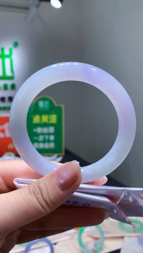 未镶嵌手镯翡翠-k69 天然缅甸A货翡翠60.7圆条