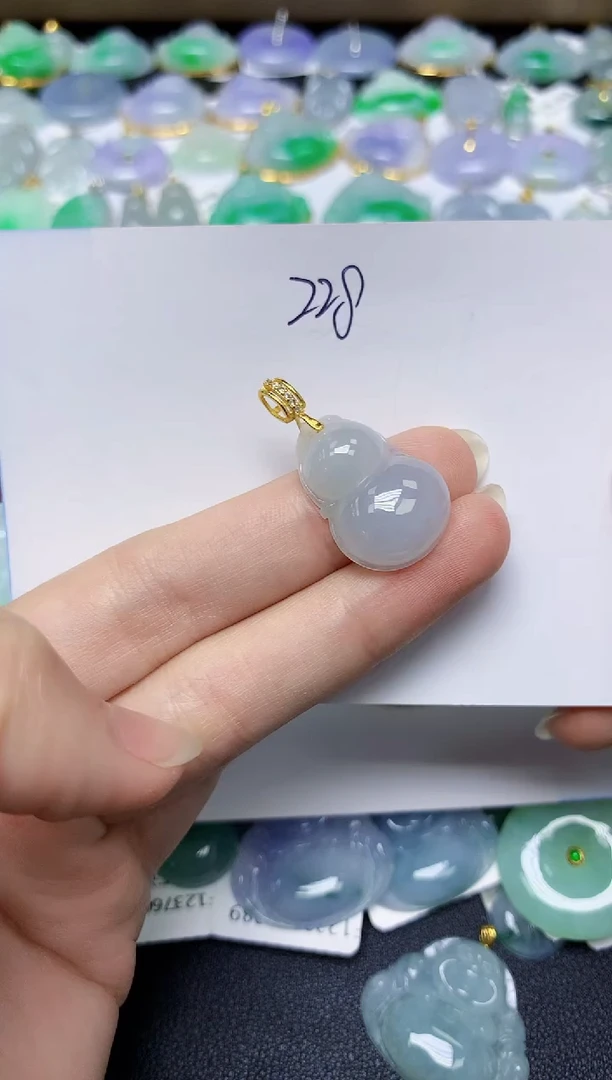 翡翠未镶嵌颈饰 天然缅甸翡翠A货