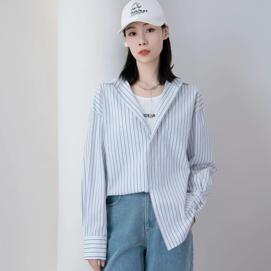 哥弟GIRDEAR【轻奢精致】新款时尚烫钻百搭翻领条纹长袖衬衫1300989