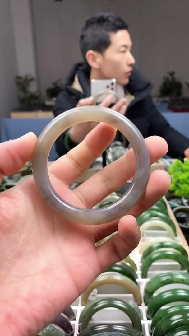 【闪购商品】和田玉手镯未镶嵌56.9