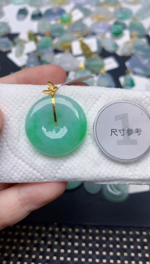 颈饰18K金镶嵌翡翠天然缅甸A货翡翠
