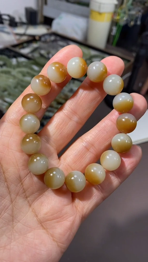 未镶嵌手链和田玉颜色多样性发货拍一发一