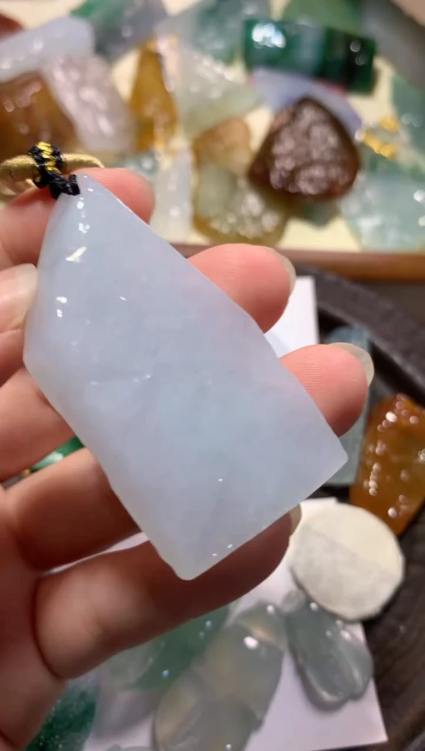 翡翠未镶嵌吊坠(不含链)吊坠