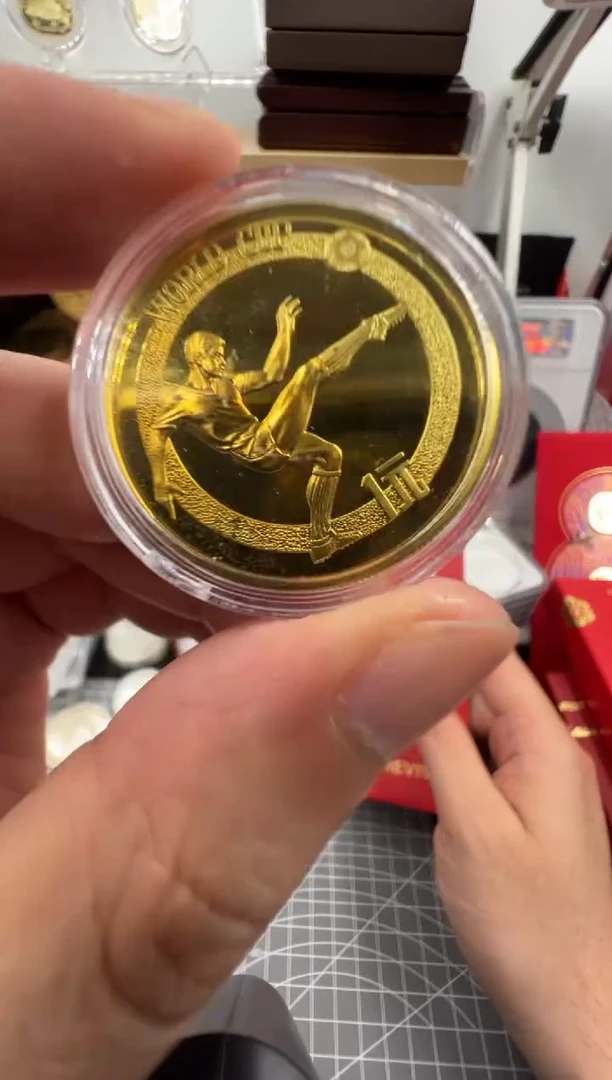 其他普通金属东*牧铜足球纪念币