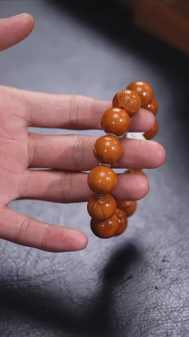 【闪购商品】橄榄核吊坠更厉害