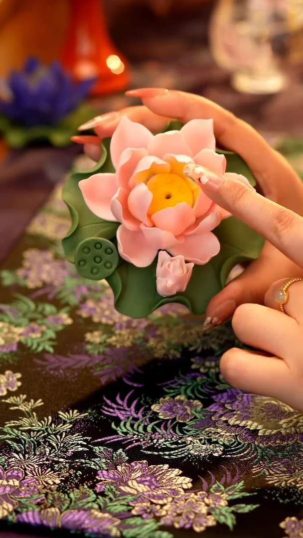 大号粉色荷花香插·······