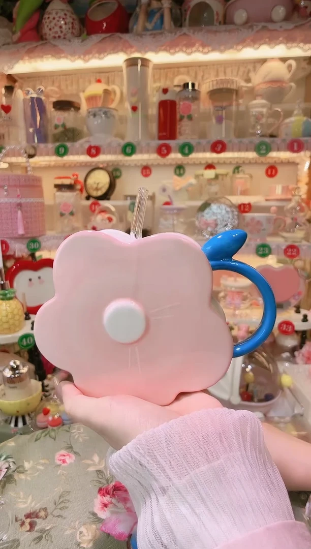 【闪购商品】摆件花朵吸管杯品质好，发货快，放心拍