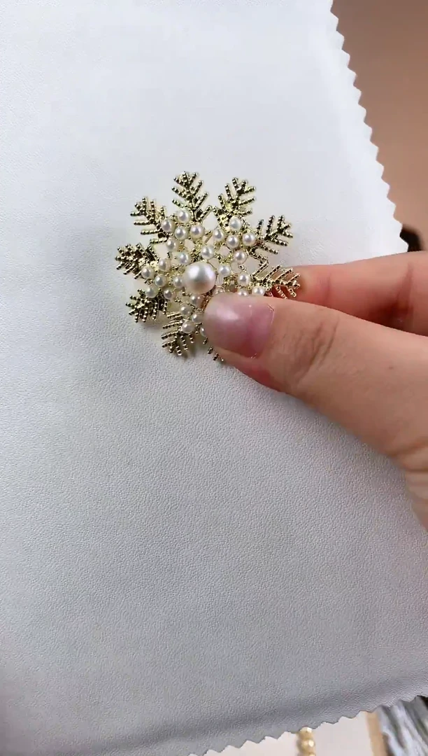未镶嵌海水珍珠胸饰雪花胸针