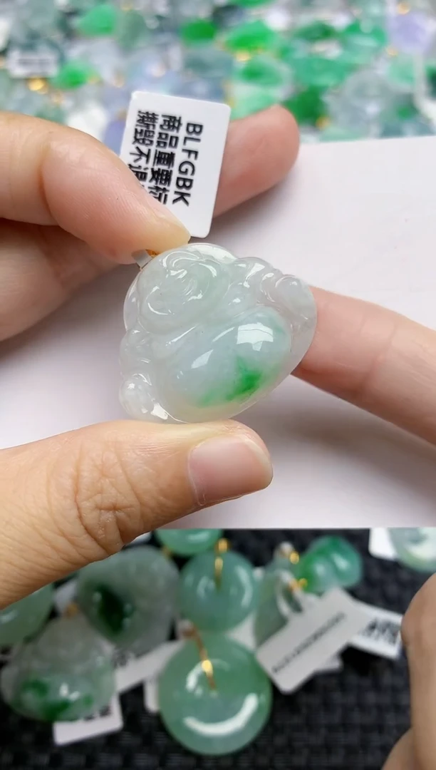 翡翠18K金镶嵌颈饰天然A货翡翠