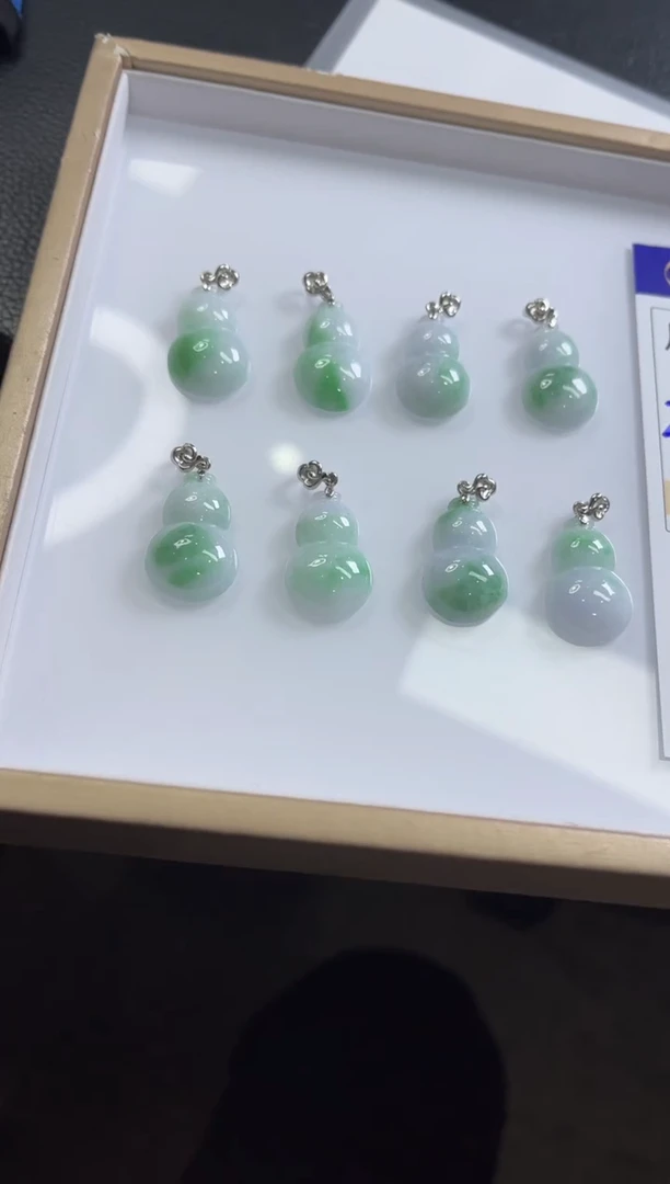 【闪购商品】翡翠颈饰银S925镶嵌V63 /多样性发一件/配绳子