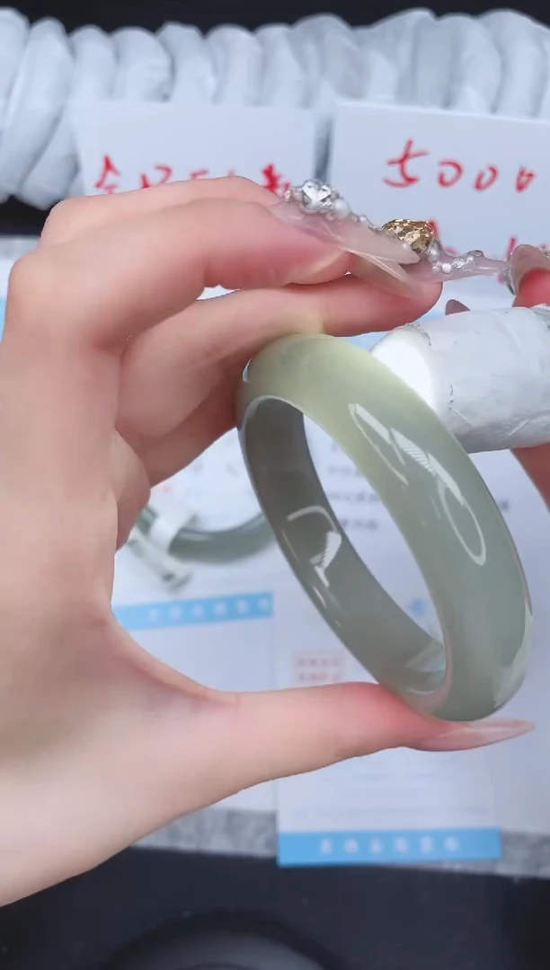 未镶嵌手镯石英质玉A126-58.8