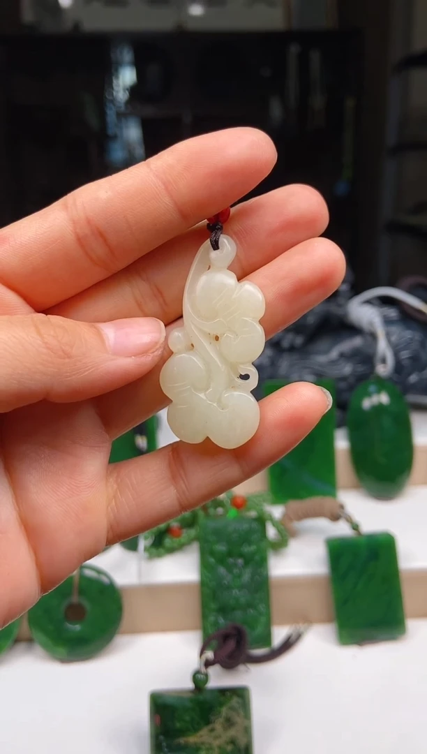 【闪购商品】和田玉挂件未镶嵌1