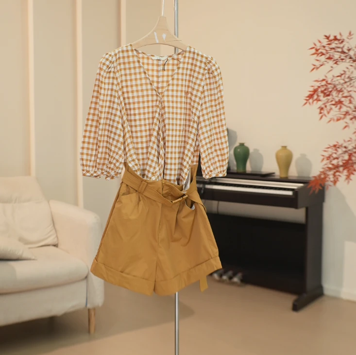 A009 夏新款时尚拼接假两件连体裤女短裤 001J-M05