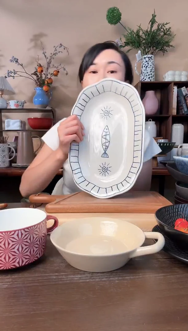 13英寸花边欢乐鱼鱼盘微瑕