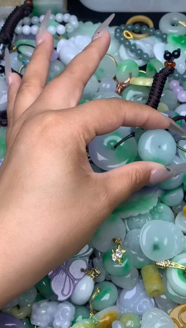 翡翠未镶嵌颈饰天然缅甸翡翠吊坠